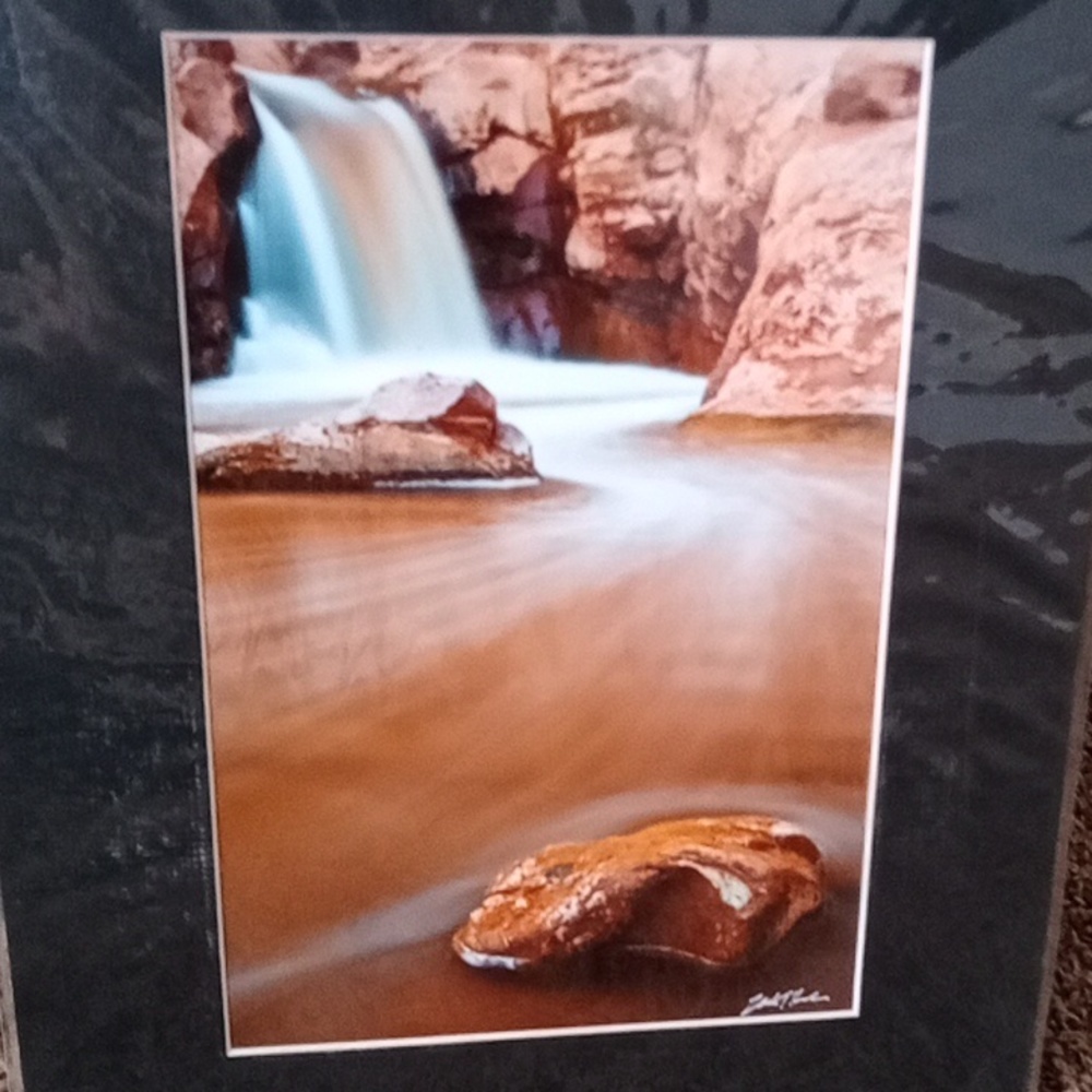 #045 Pair of pictures unframed of Utah.